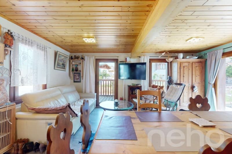 Esclusivo: Chalet ristrutturato nel centro del villaggio con 3,5 locali e studio (4)