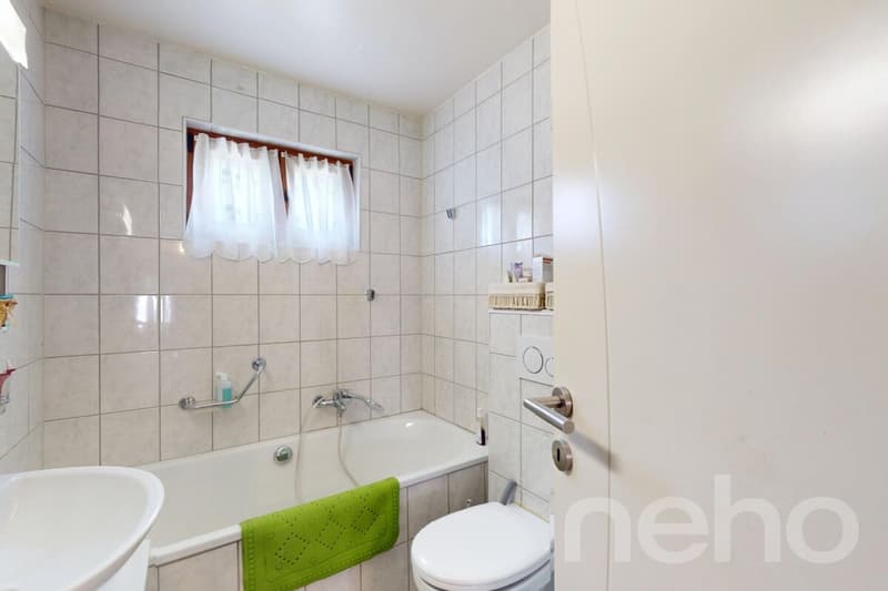 Esclusivo: Chalet ristrutturato nel centro del villaggio con 3,5 locali e studio (9)