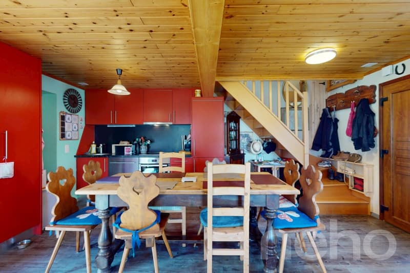 Esclusivo: Chalet ristrutturato nel centro del villaggio con 3,5 locali e studio (5)