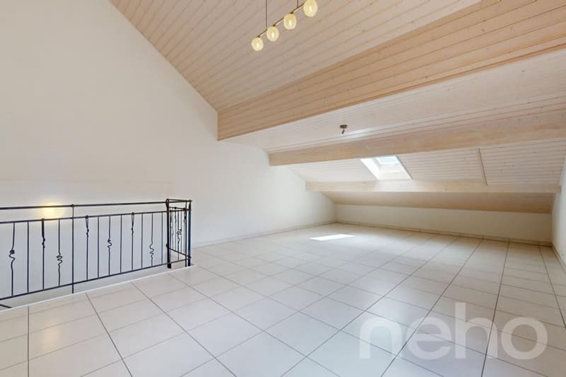 Rare à la vente : Maison familiale avec couvert à voitures ! (8)