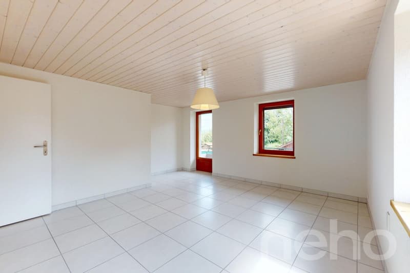 Rare à la vente : Maison familiale avec couvert à voitures ! (9)