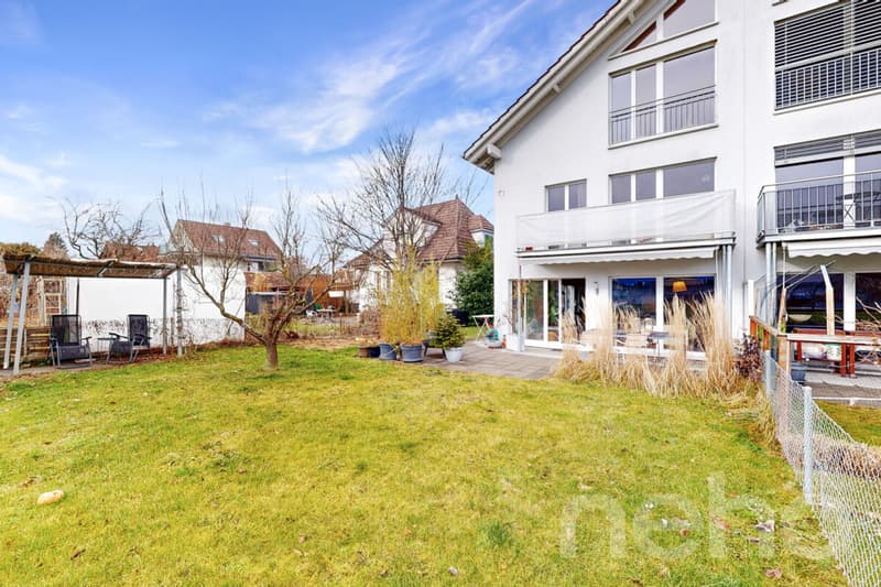 Casa a schiera familiare con giardino e vista sul Niesen (4)