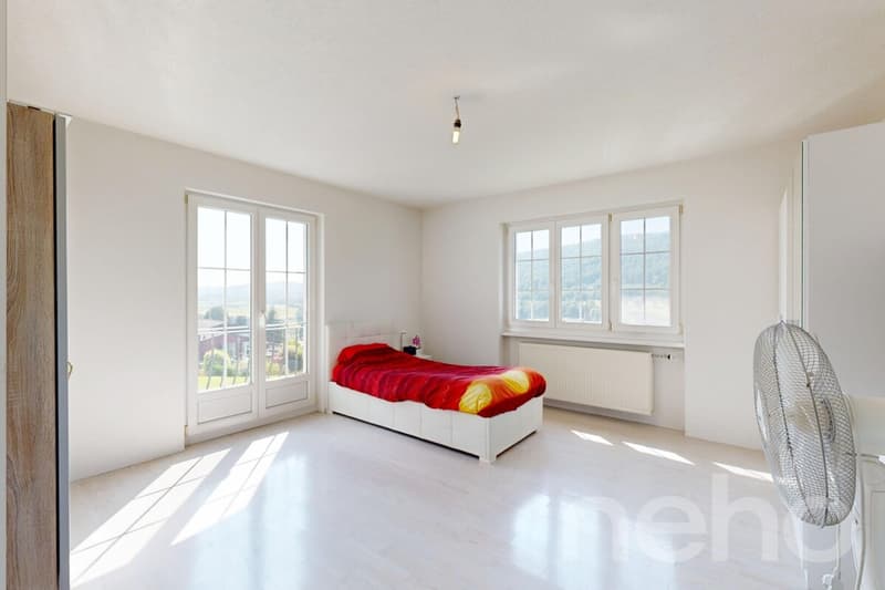 Villa di alta classe, grande giardino e vista panoramica (7)