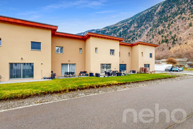 Recent semi-detached house in Martigny (4)