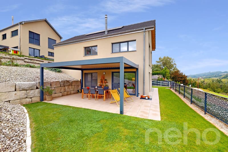 New individual house with garage and open view! (11)