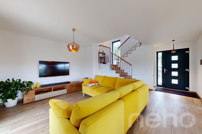 New individual house with garage and open view! (8)