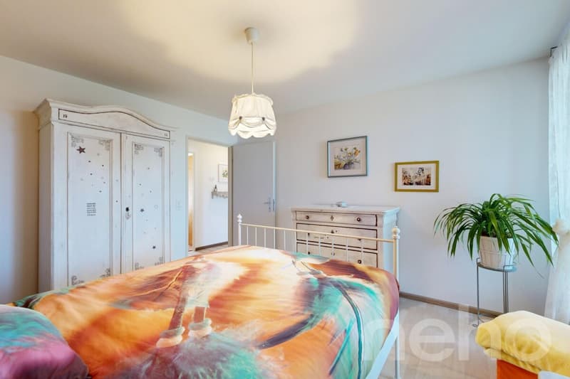 Bright 5.5-room apartment with sunny balcony (7)
