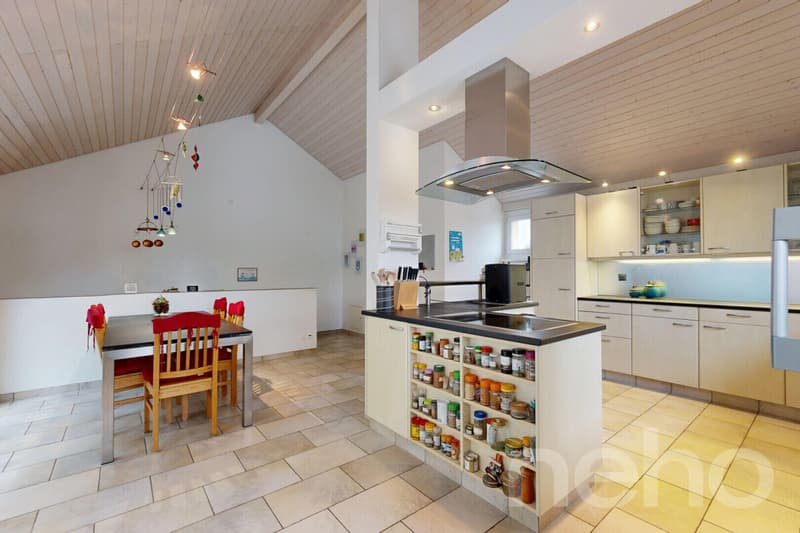Spacious single-family home with in-law apartment and panoramic view (7)