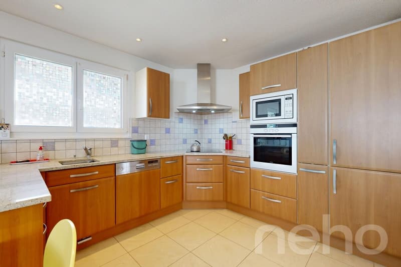 Corcelles: Large 4.5-room apartment with 2 balconies, close to amenities (5)