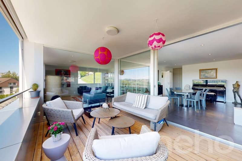 Bright attic duplex with unobstructed view, just two steps from the train station (1)