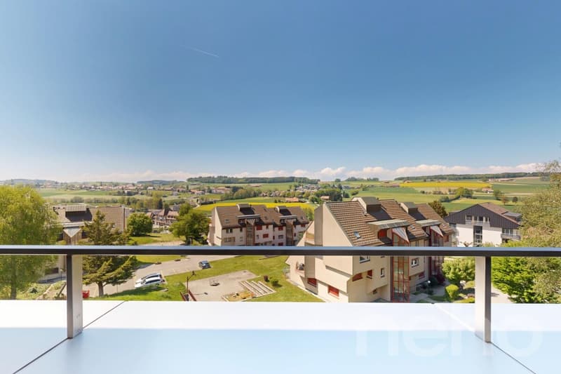 Bright attic duplex with unobstructed view, just two steps from the train station (2)