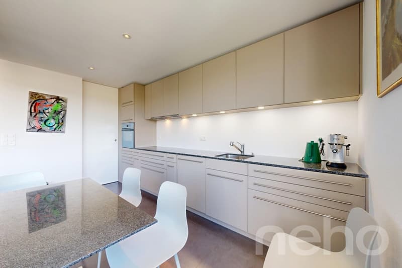 Bright attic duplex with unobstructed view, just two steps from the train station (9)