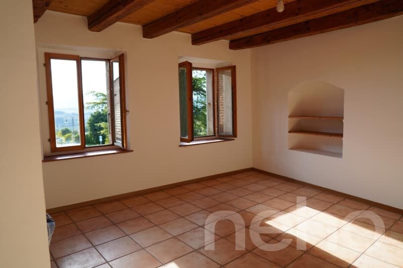 Village house with barn and garden to renovate (8)