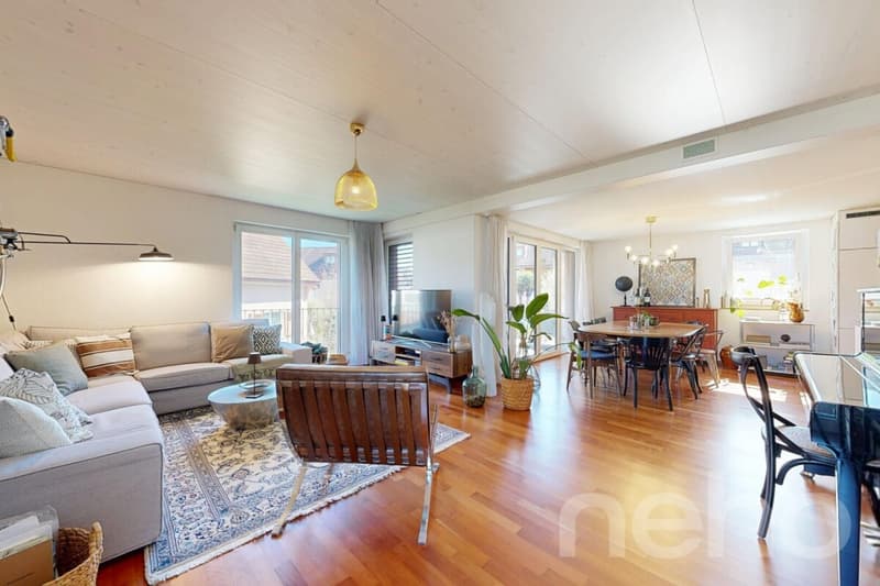 Stylish 3.5-room apartment with balcony and parking space (2)