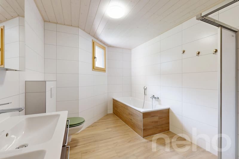 Schöne neue Villa mit 4 Zimmern, Dachboden und großer Keller (9)