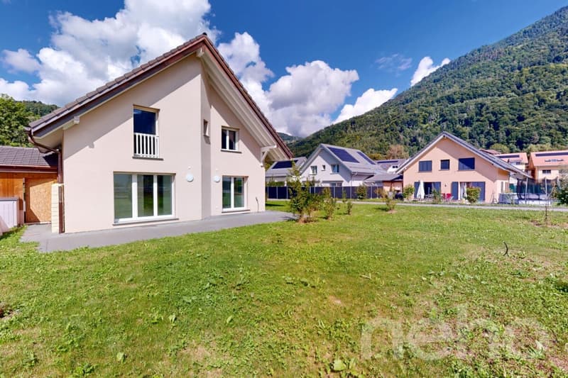 Schöne neue Villa mit 4 Zimmern, Dachboden und großer Keller (11)