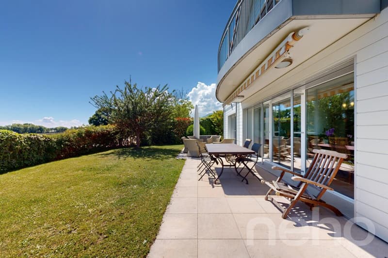 Minergie-P single-family house with unobstructed view of the Alps (3)