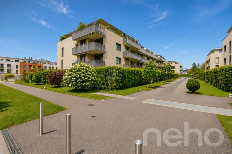 Ideally located with a beautiful garden - CASATAX (11)