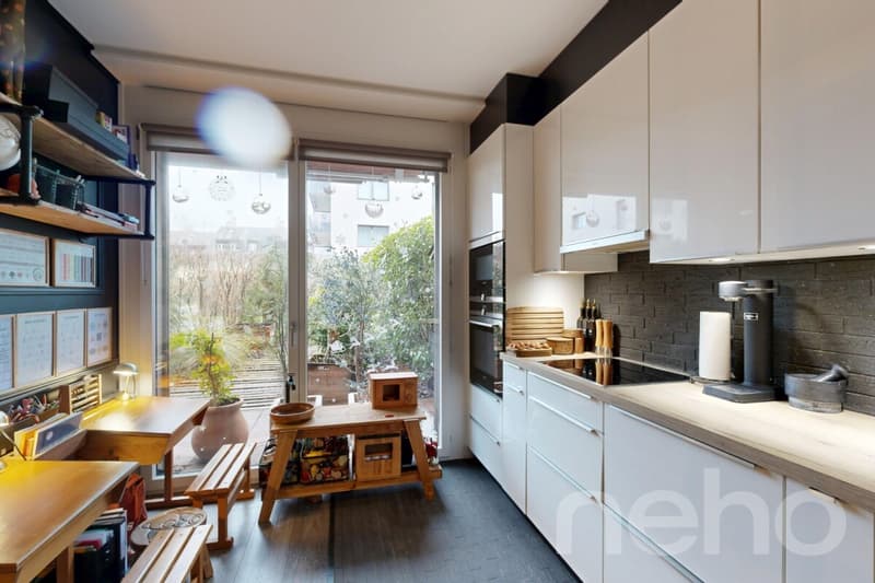 Ideally located with a beautiful garden - CASATAX (5)