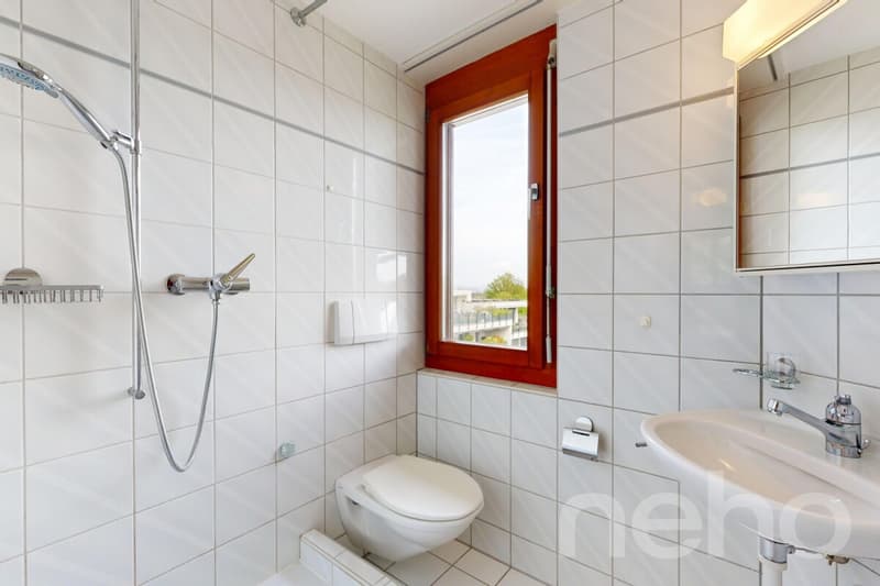Well-maintained 6-room semi-detached house in a preferred location (9)