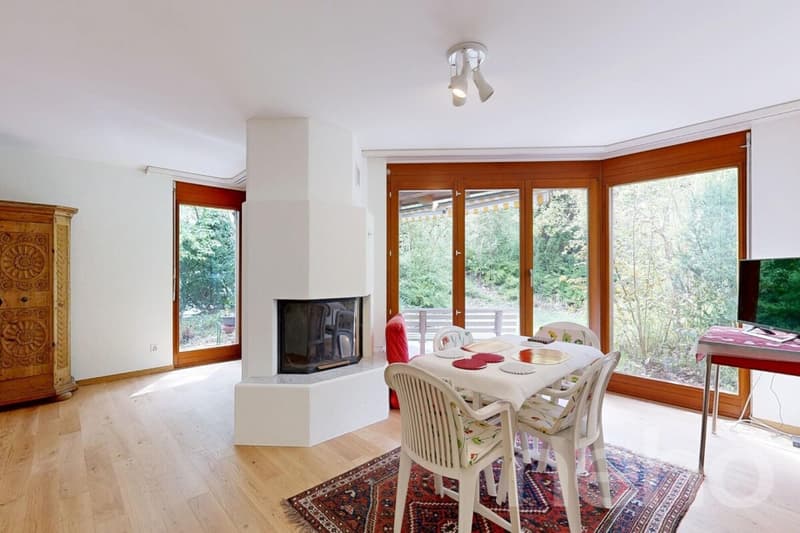 Well-maintained 6-room semi-detached house in a preferred location (3)