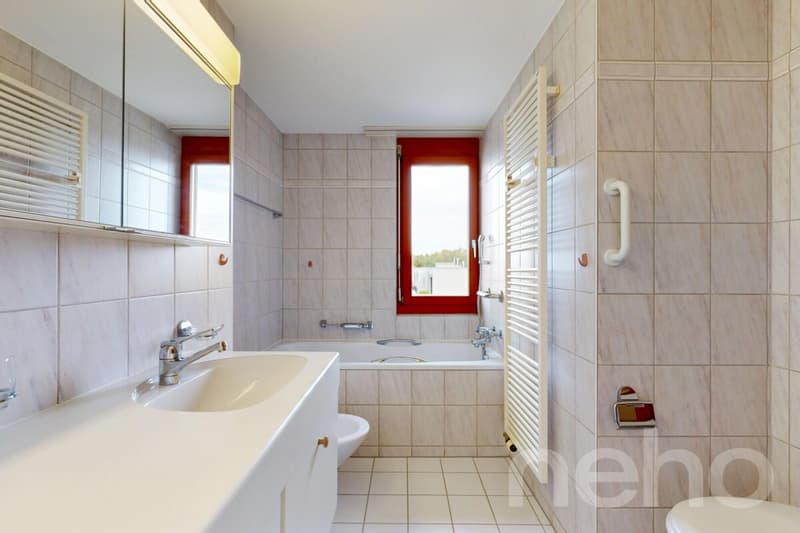 Well-maintained 6-room semi-detached house in a preferred location (8)