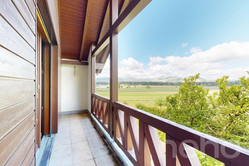 Single-family house with a lot of privacy and unobstructable views (9)
