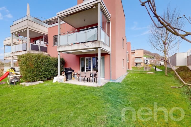 Appartamento giardino moderno 3,5 locali con giardino di 184 m² e area di soggiorno (2)