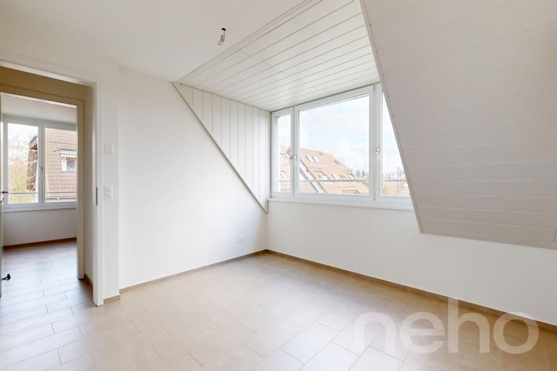 Modern 4.5-room attic apartment with basement and large attic space (8)