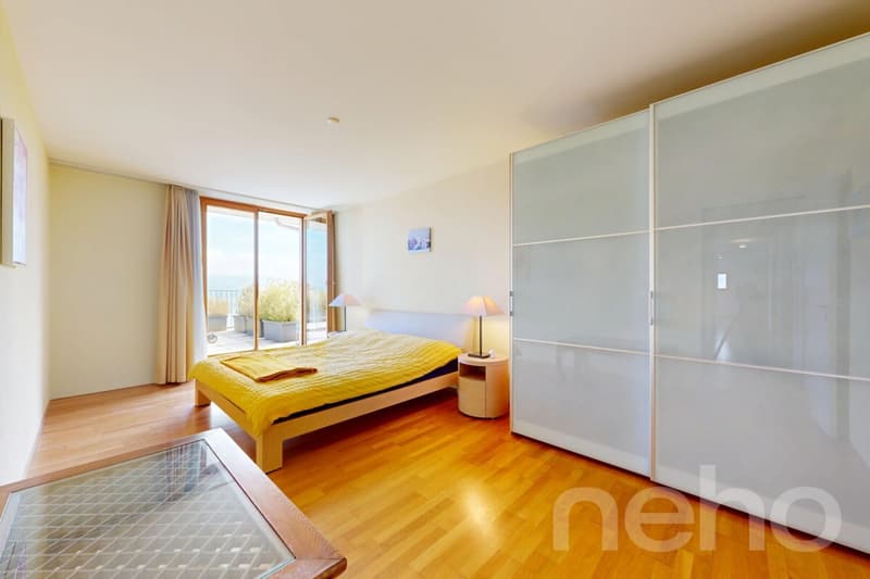 Bright 5.5-room terrace apartment with panoramic lake view (11)