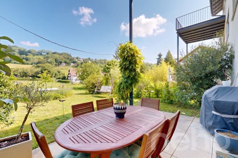 Magnificent duplex with terrace and private garden (1)