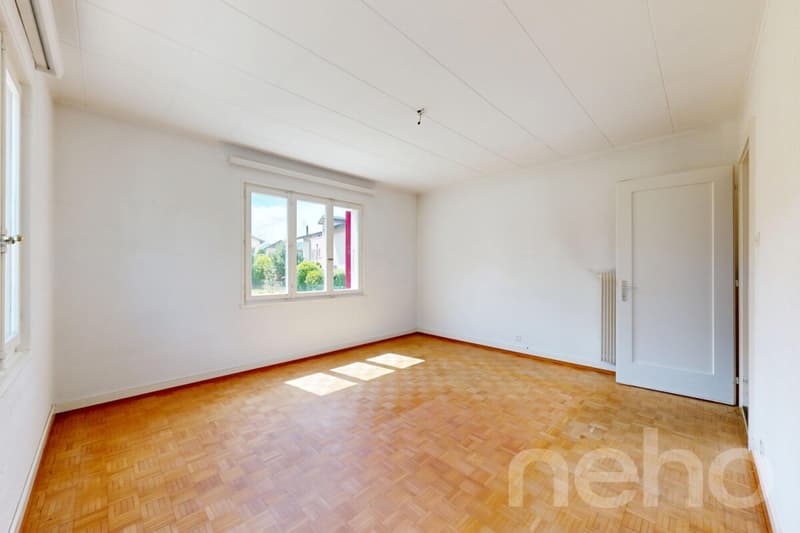 House with great potential in the heart of Saint-Léonard (9)
