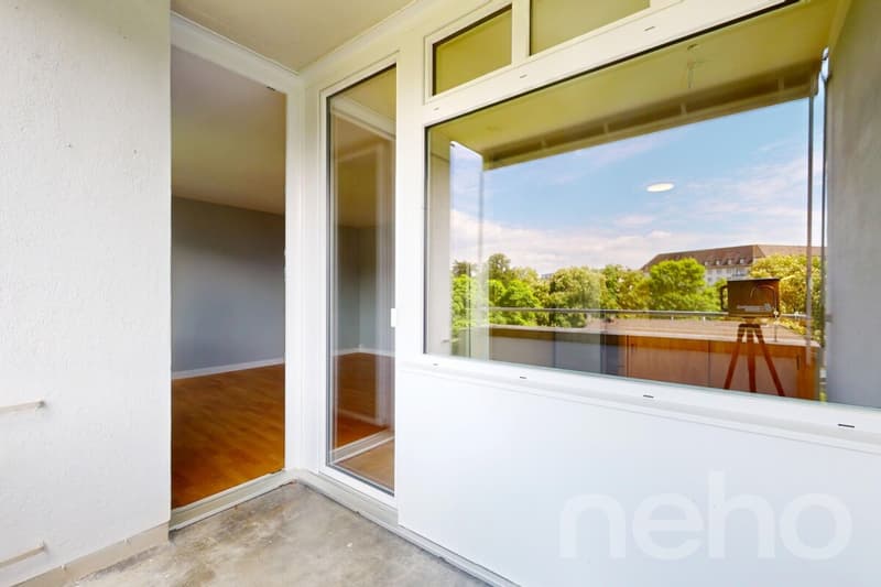 Modern renovated 3.5-room apartment with a view of the greenery in Basel (8)