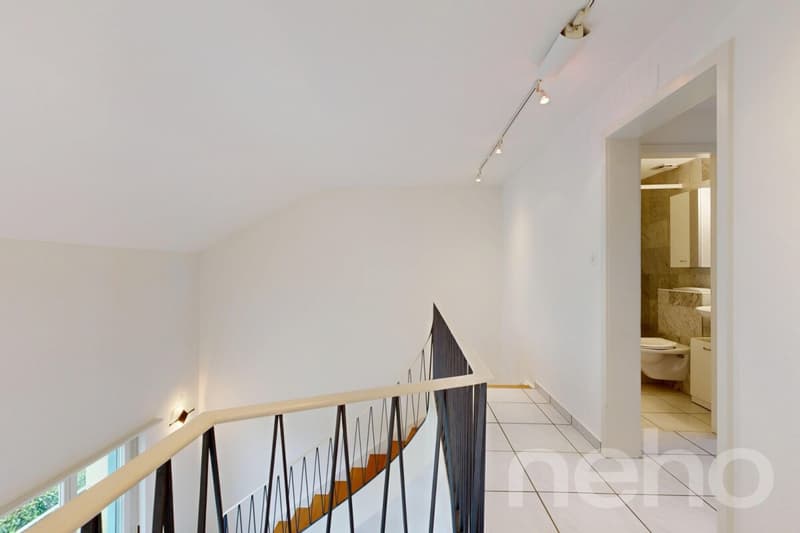 Maisonette attic apartment with three balconies and private garden share (12)