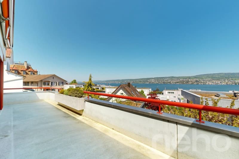 Panoramic lake view with large terrace (1)