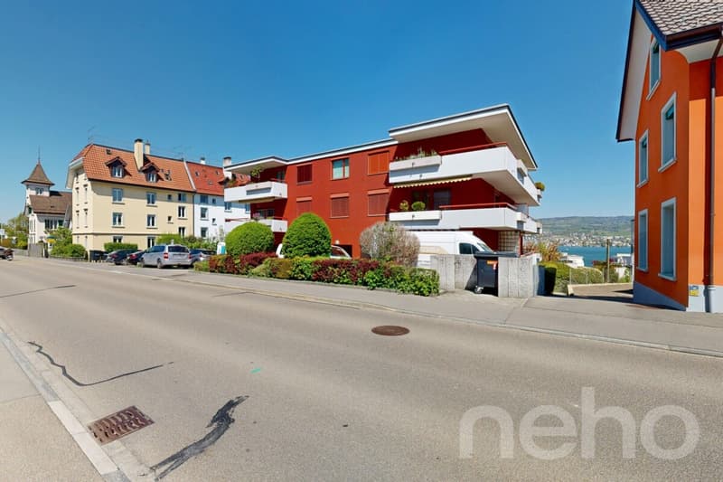 Panoramic lake view with large terrace (2)