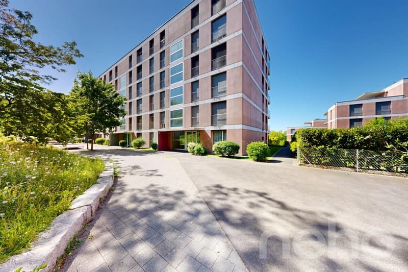 Apartment with Private Garden ? Quiet & Lush View (2)