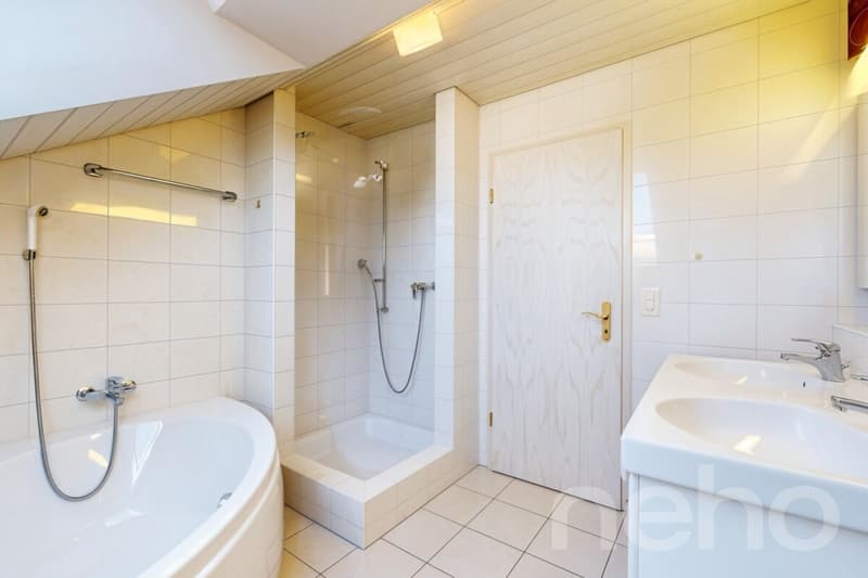 Detached single-family house with garden idyll and separate garage (9)