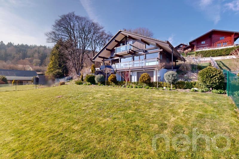 HUF HAUS Villa with view of the Lake and the Alps (1)