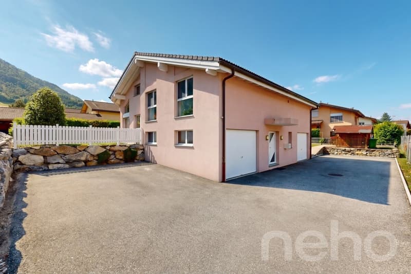 Bright family villa with large volumes in Bramois (4)