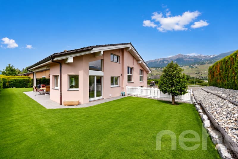 Bright family villa with large volumes in Bramois (2)
