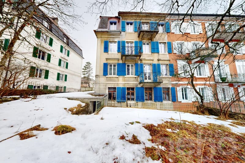 Yield? 400 m² habitable, great potential, ideal location (11)