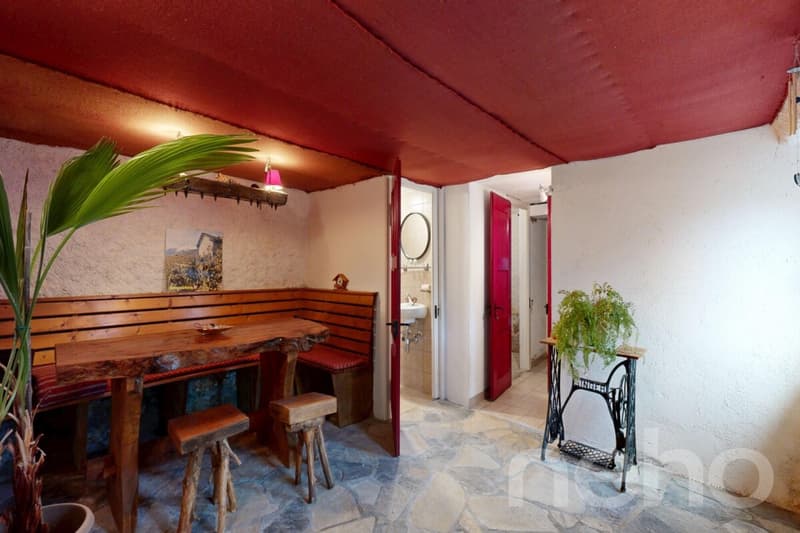 Atypical house with independent workshop and great potential in Savièse (9)
