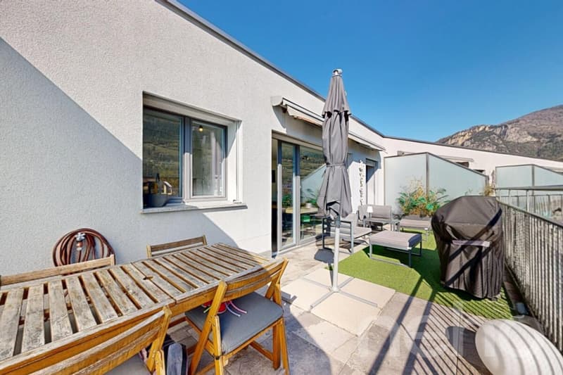 Beautiful 3.5-room apartment on the top floor in Sion with large terrace (10)