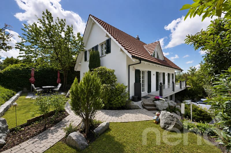 Attractive 5.5-room single-family house with unobstructed views (11)