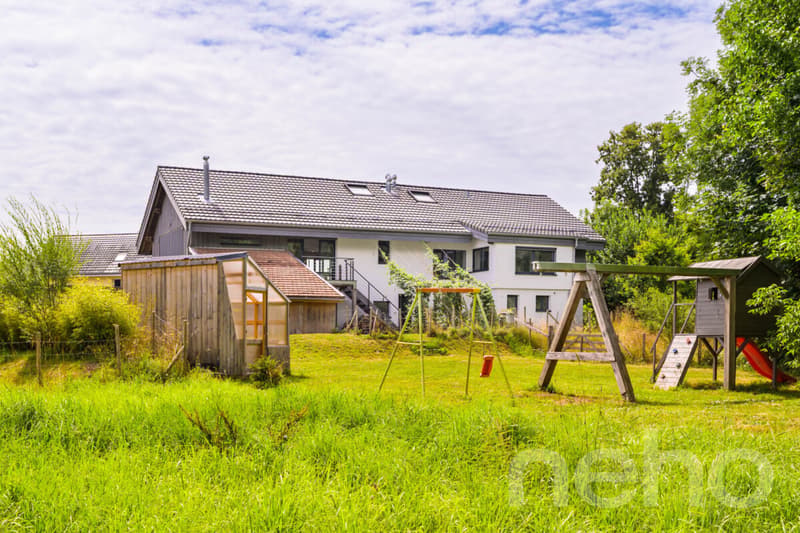 FERME RÉNOVÉE AVEC LOGEMENT INDÉPENDANT ET TERRAIN EN PERMACULTURE (1)