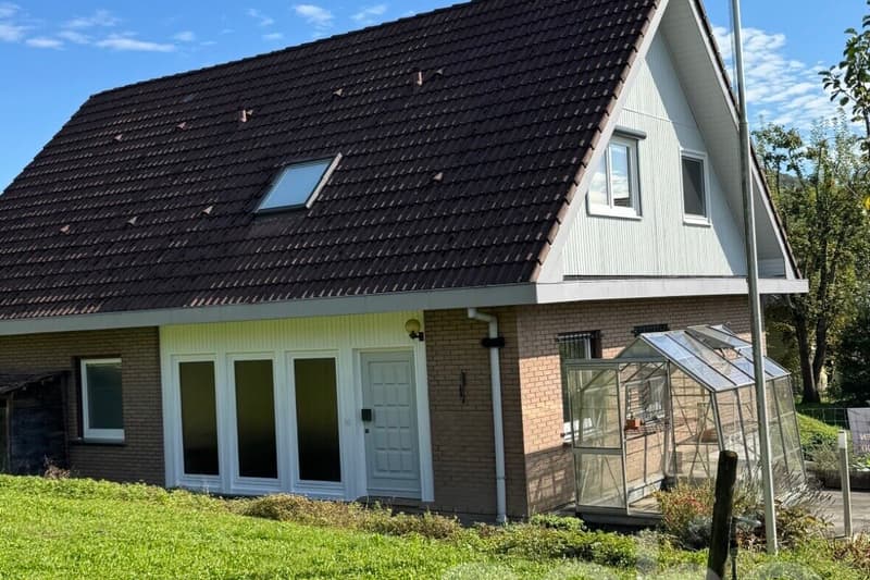 Familienhaus mit Charme, Garten und viel Platz in Magden (2)