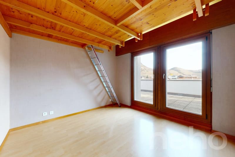 Attic 4-room apartment in the heart of Conthey - Generous terraces (7)