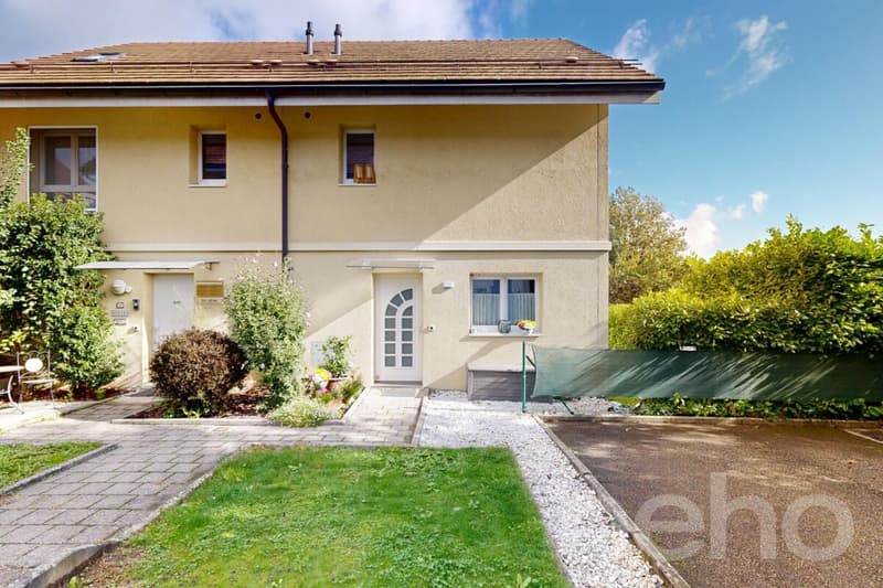 Semi-detached house in the village center with forest view (3)