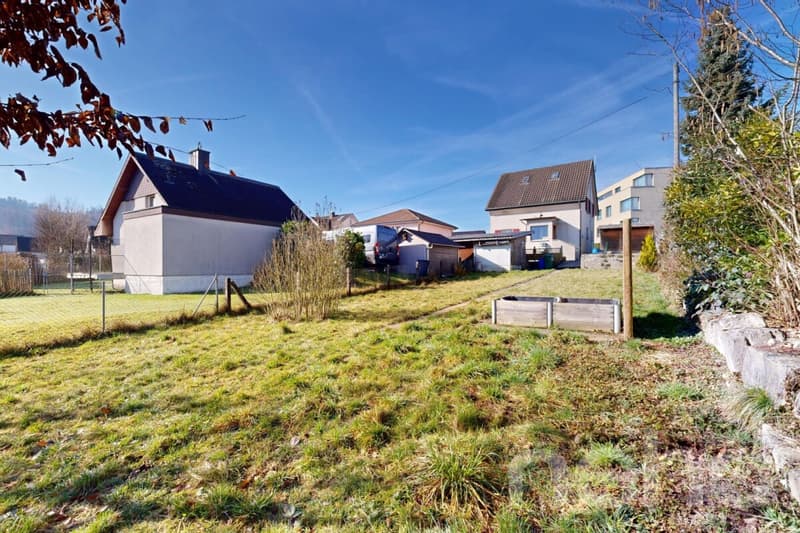 Charming 4-room single-family house with development potential on 732m2 plot (2)